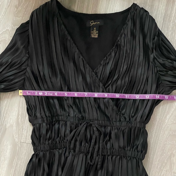 Japna Black Silky Pleated Cinched Waist Blouse - Picture 6 of 8